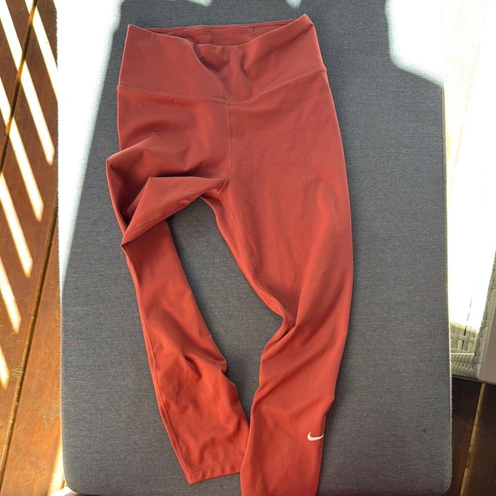 Nike Orange dry-fit leggings